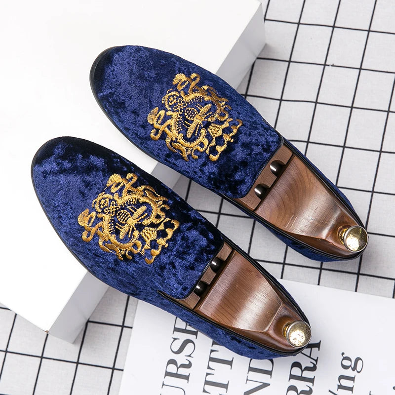 Stylish Embroidery Suede Leather Dress Shoes Men Leather Office Loafers Shoes Slip-on Driving Walking Style Men's Boat Shoes