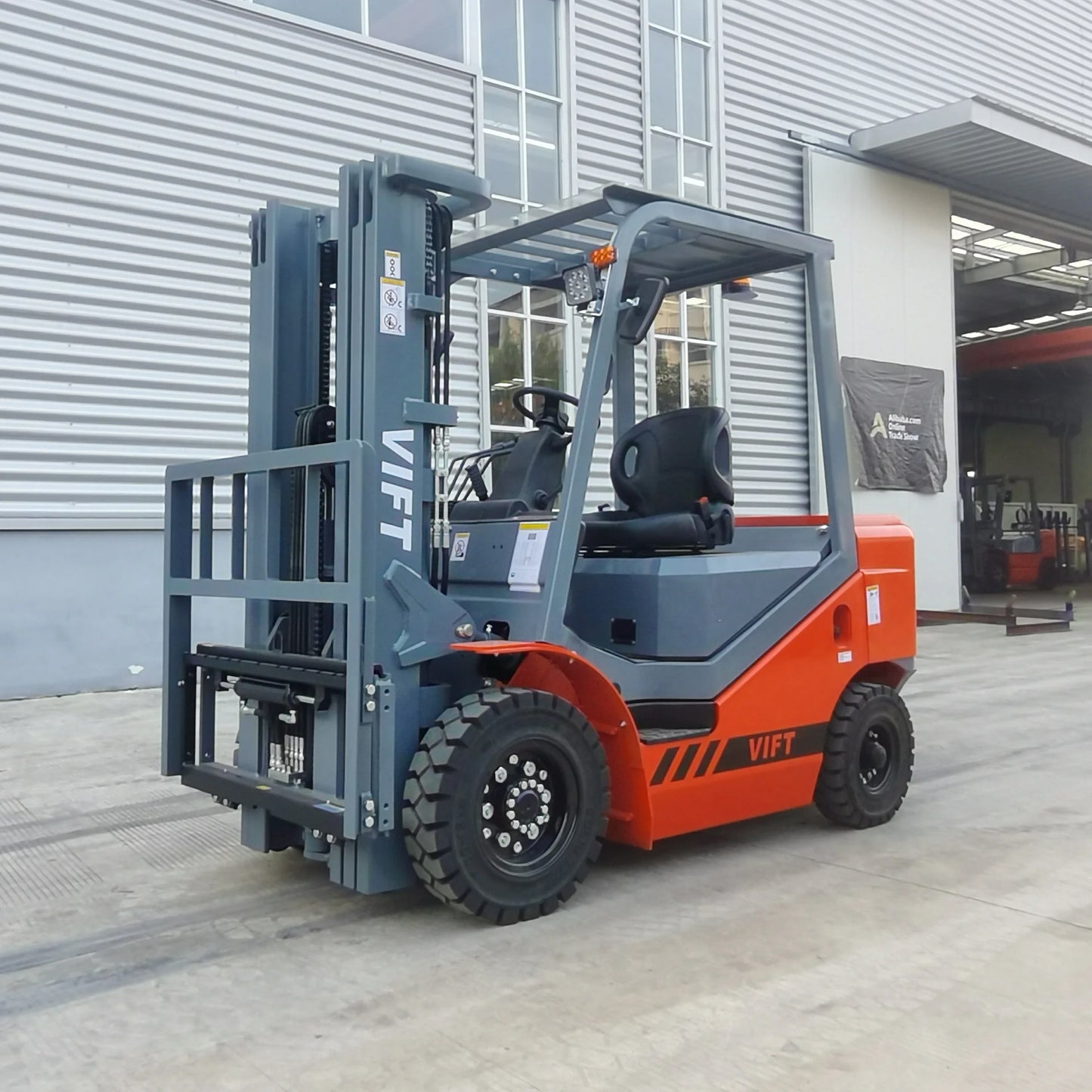 VIFT Brand New Top Quality Factory Price 2.0 2.5 Ton Diesel Forklift with 6m Lifting Height Side Shifter Offered
