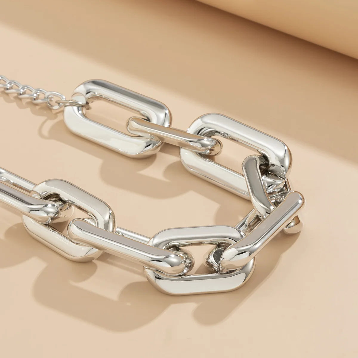Hip Hop Simple Punk Style Square Thick Necklace Women's Retro Gold Color Metal Clavicle Necklaces Men's Charm Fashion Jewelry