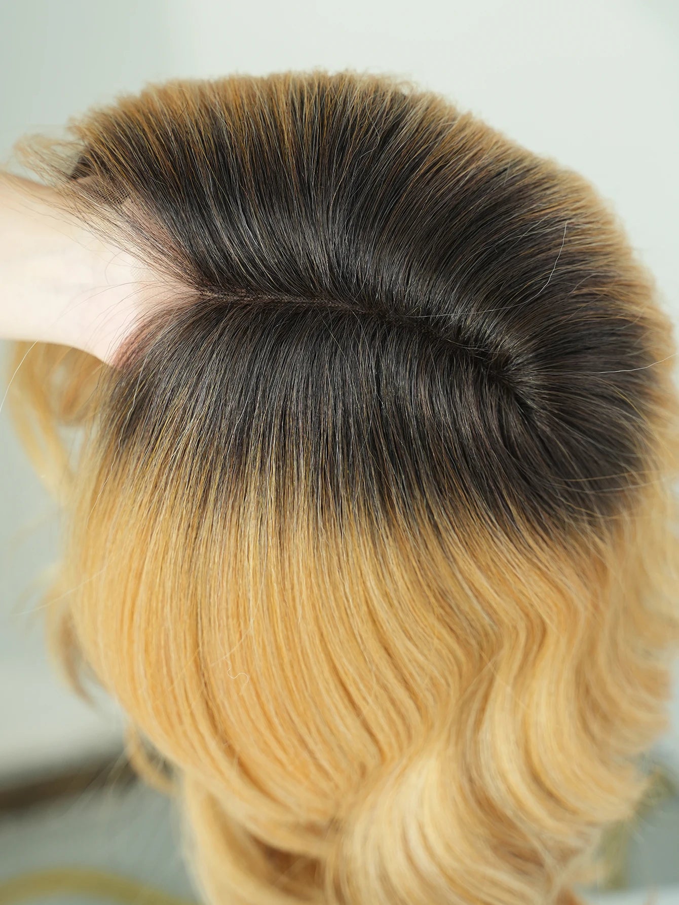Blonde Lace Front Wig Bob Short Loose Wave HD Transparent Lace Ombre Blonde Bob Wavy Hair Wig With Side Bangs for Women Daily