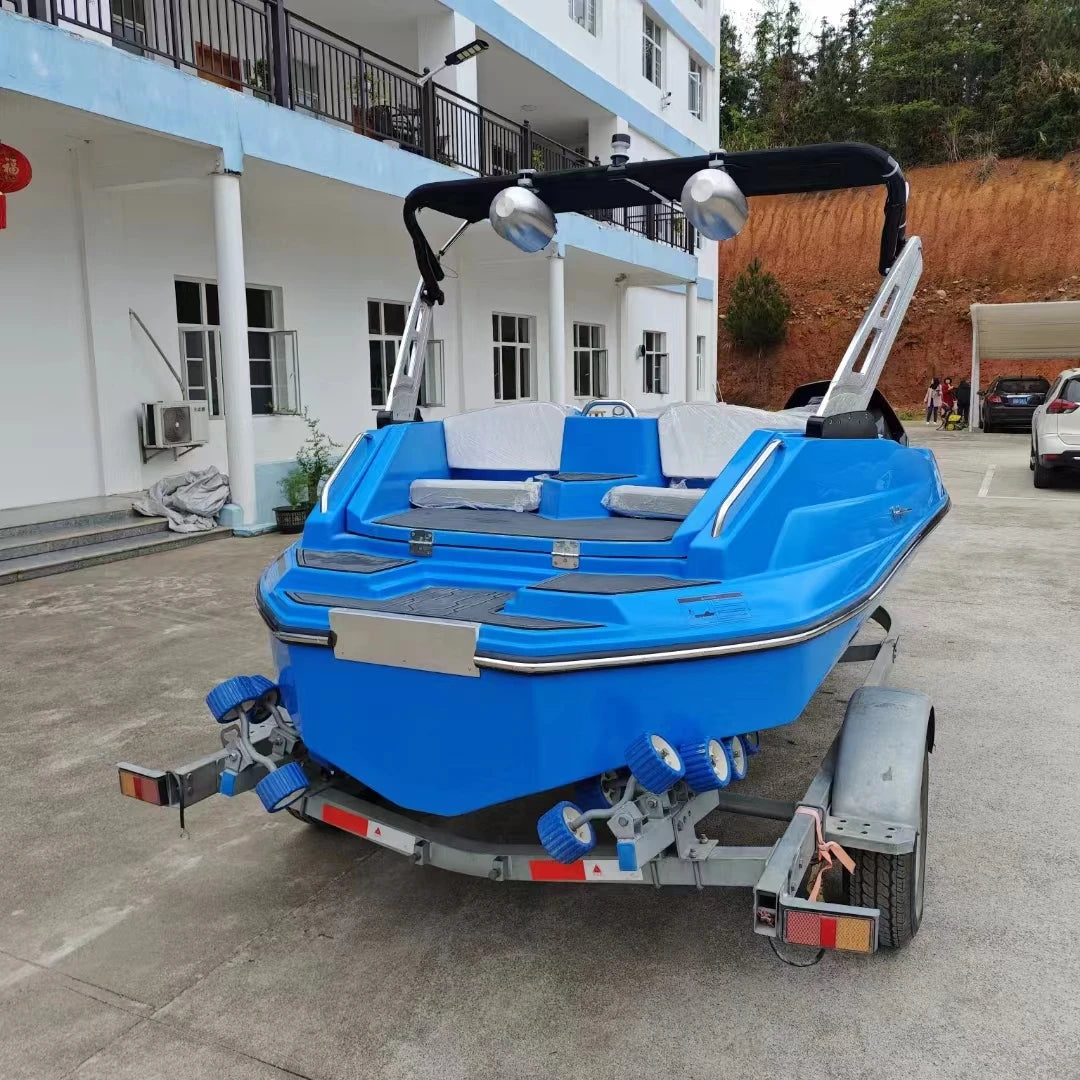 4.8m Speedboat Customized Color From China Manufacturer for Family Gathering