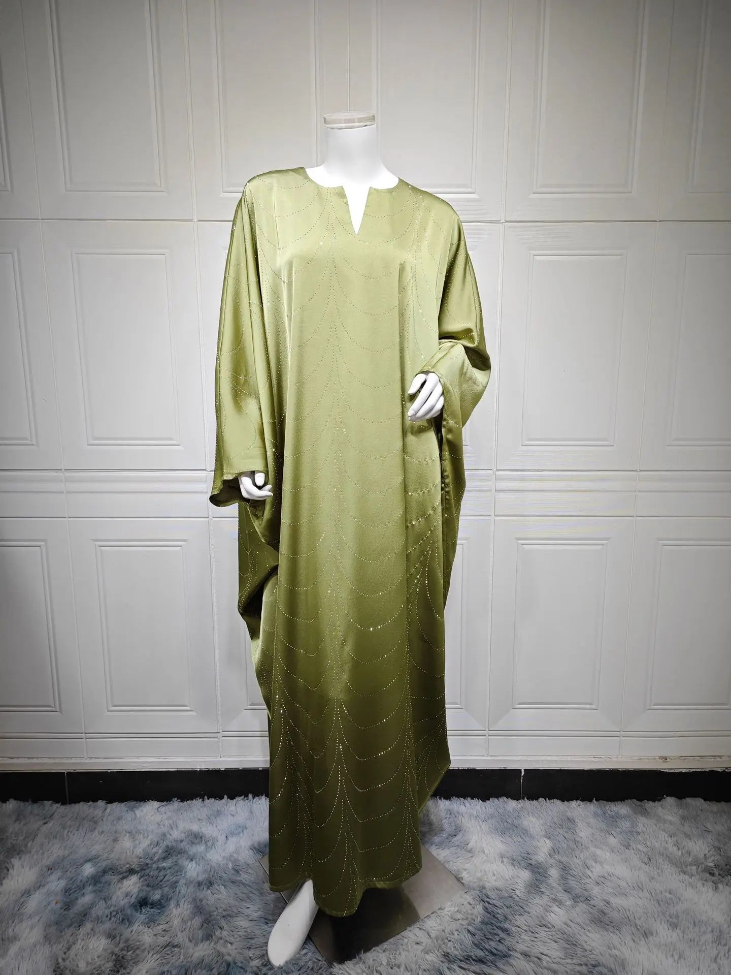Elegant Maxi Dress Turkish Caftan Wholesale Abaya Hot Diamond Kaftan Batwing Sleeves Women Muslim Dress Dubai Islamic Clothing