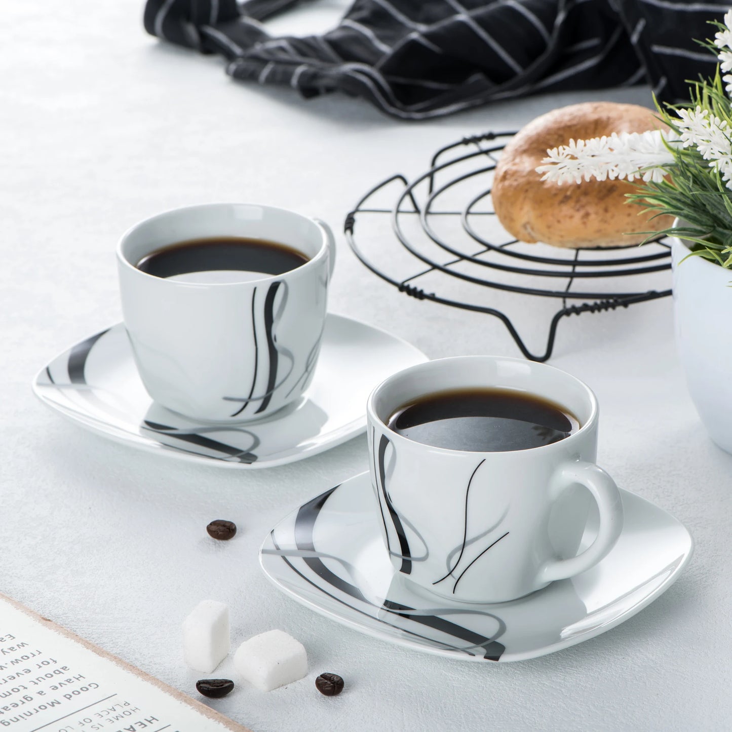 VEWEET FIONA 30/60 Piece Black Lines Porcelain Ceramic Tableware Set with Dessert Plates/Soup Plates/Dinner Plates/Cups/Saucers