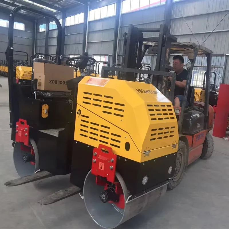 China Manufacturer Factory Price Small Vibratory Mini Compactor Road Roller Compactor Machine New Pavement Machinery