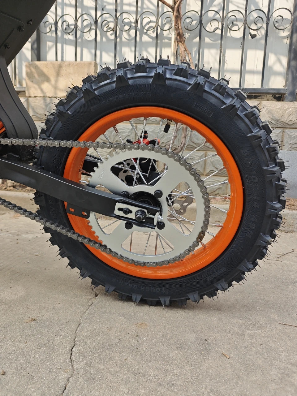 Electric 4500W Brushless Li-Battery Dirt Bike for Adults 3-Speed 65km/h Off-Road Motorbike with US Warehouse