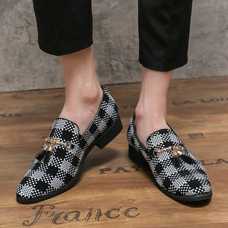 Gentleman Patent Leather Wedding Party Dress Shoes Designer Male Grid Pattern Tassels Formal Footwear Sapatos Tenis Masculino