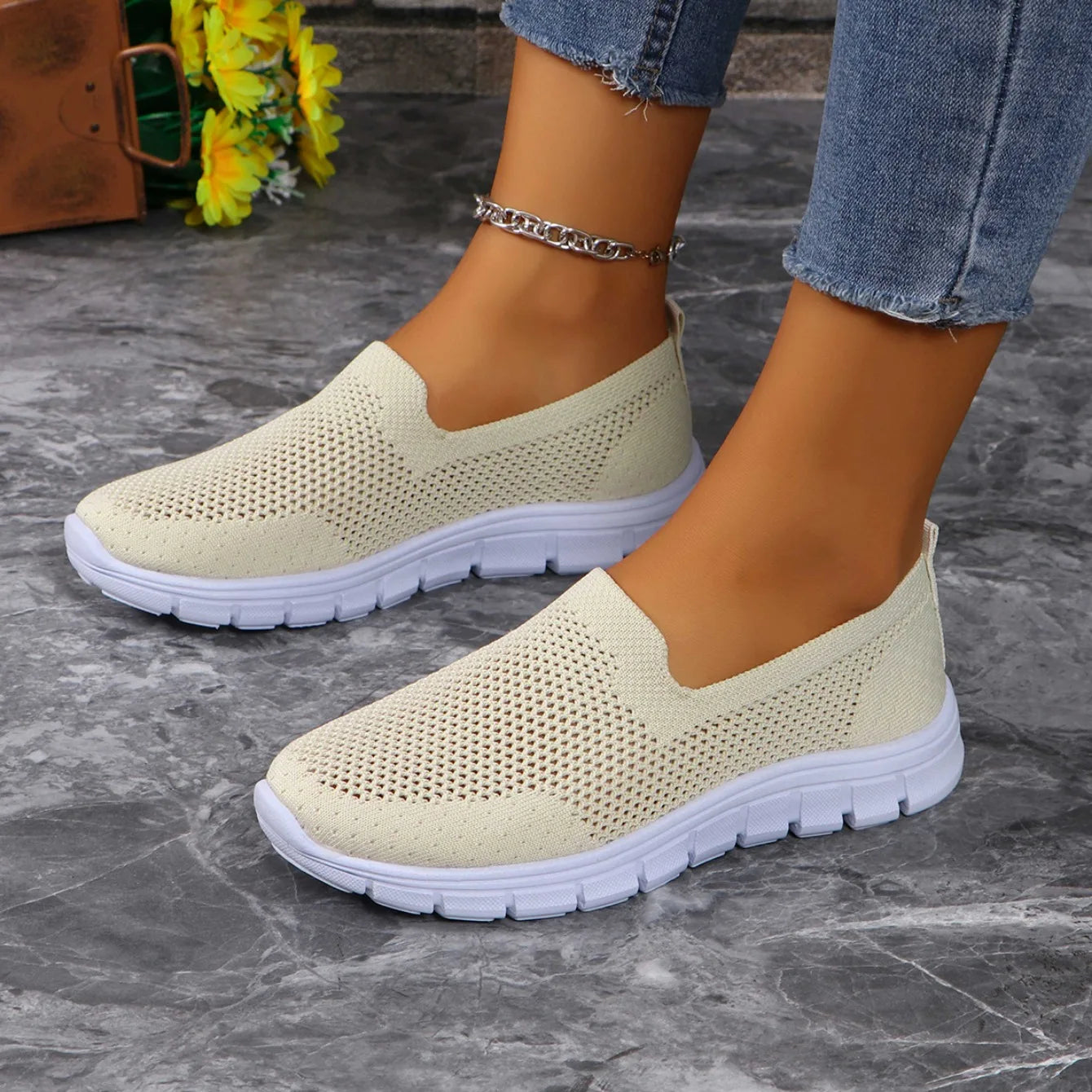Women Sneakers 2024 New Spring Summer Casual Single Shoes Old Beijing Cloth Shoes Soft Sole Flat Designer Shoes Zapatos De Mujer