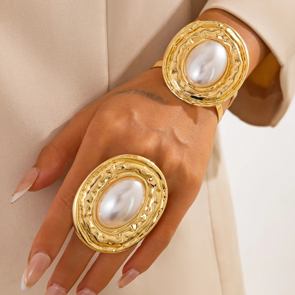 PuRui 2Pcs/Set Exaggerated Circle Chunky Adjustable Open Cuff Bangles Imitation Pearl Rings for Women Grunge Jewelry Set Gift