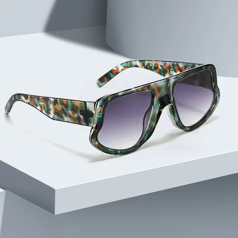 2025 New In Fashion Rectangle Sunglasses Women Brand Designer Eyewear Vintage Small Frame Sun Glasses Ladies Black Square