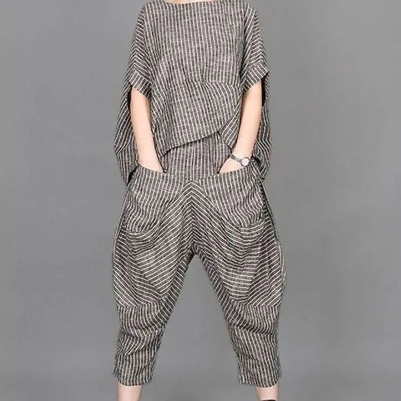 Summer New Women's Suits RETRO Art Stripe Short Sleeve T-shirt Loose Top Women's Knickerbockers Casual Pants Two Piece Sets