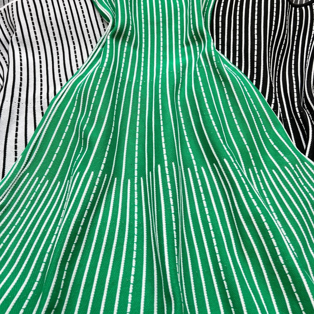 YuooMuoo Chic Fashion Sexy Slim Waist Knitted Short Dress Ins Hot 2025 Women Y2K Vertical Stripes Summer Dress Party Vestidos