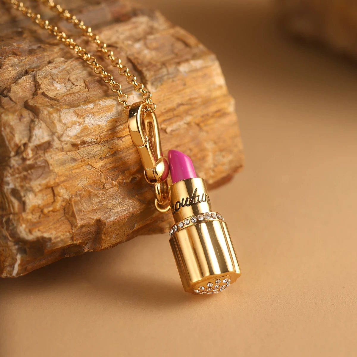 Fashion Luxury Golden Lipstick Tube Pendant Necklace for Women Keychain Pendant Sweet Niche Party Jewelry Halloween Gifts