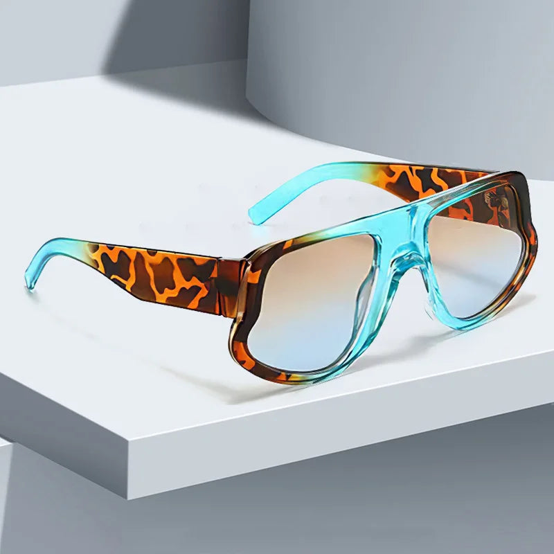 2025 New In Fashion Rectangle Sunglasses Women Brand Designer Eyewear Vintage Small Frame Sun Glasses Ladies Black Square