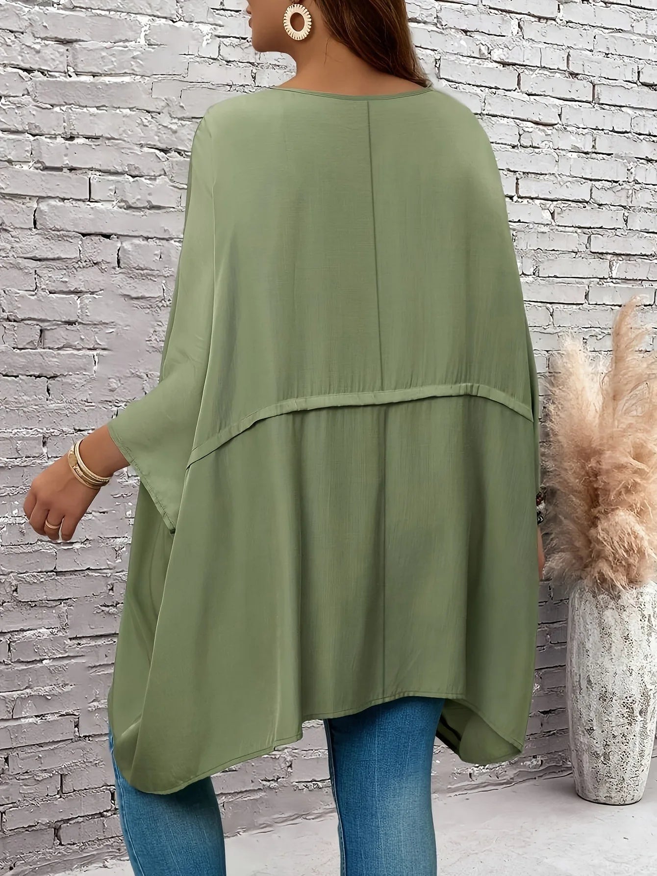 Plus-size women's clothing - solid-color loose crew-neck batwing sleeve top for spring and autumn casual vacations