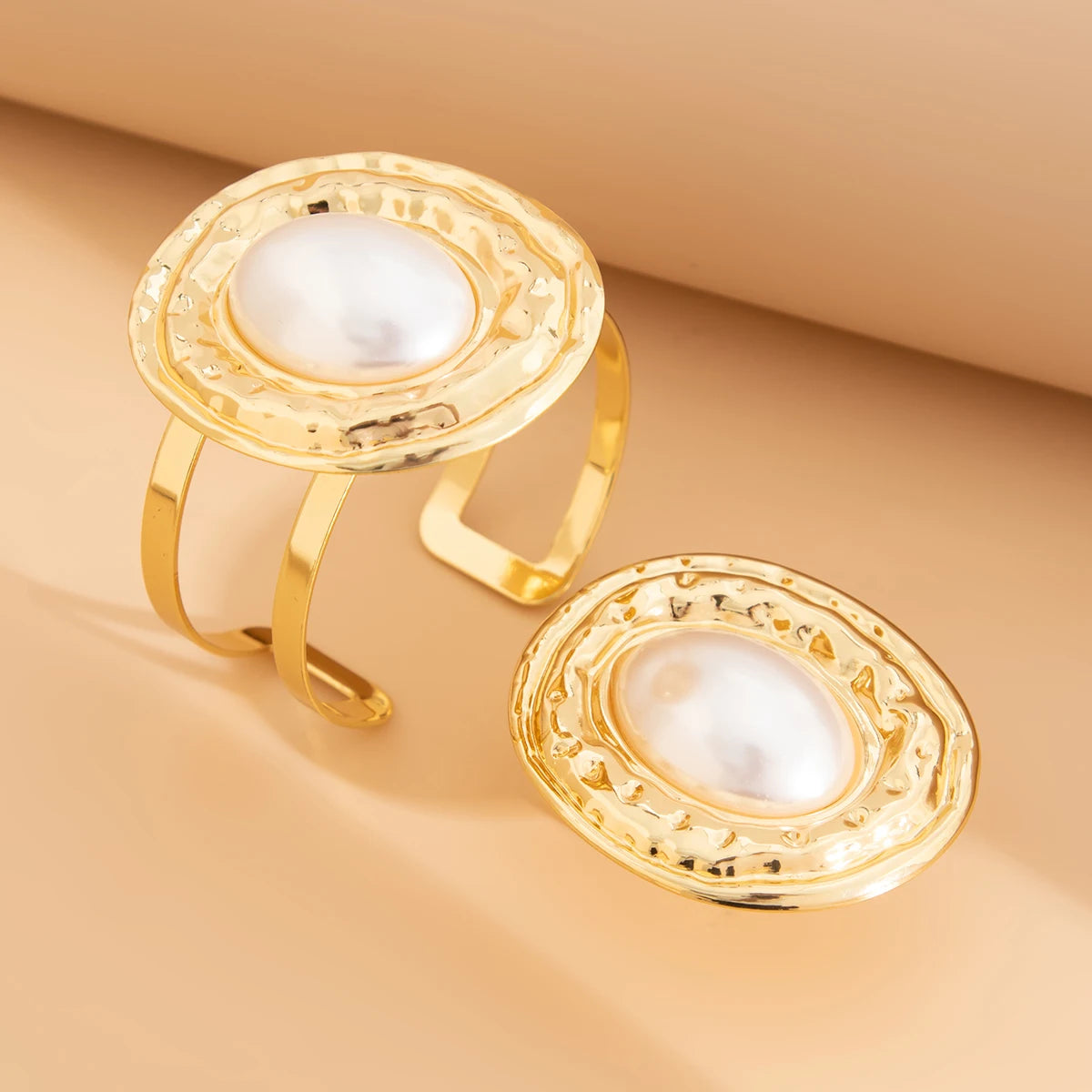 PuRui 2Pcs/Set Exaggerated Circle Chunky Adjustable Open Cuff Bangles Imitation Pearl Rings for Women Grunge Jewelry Set Gift