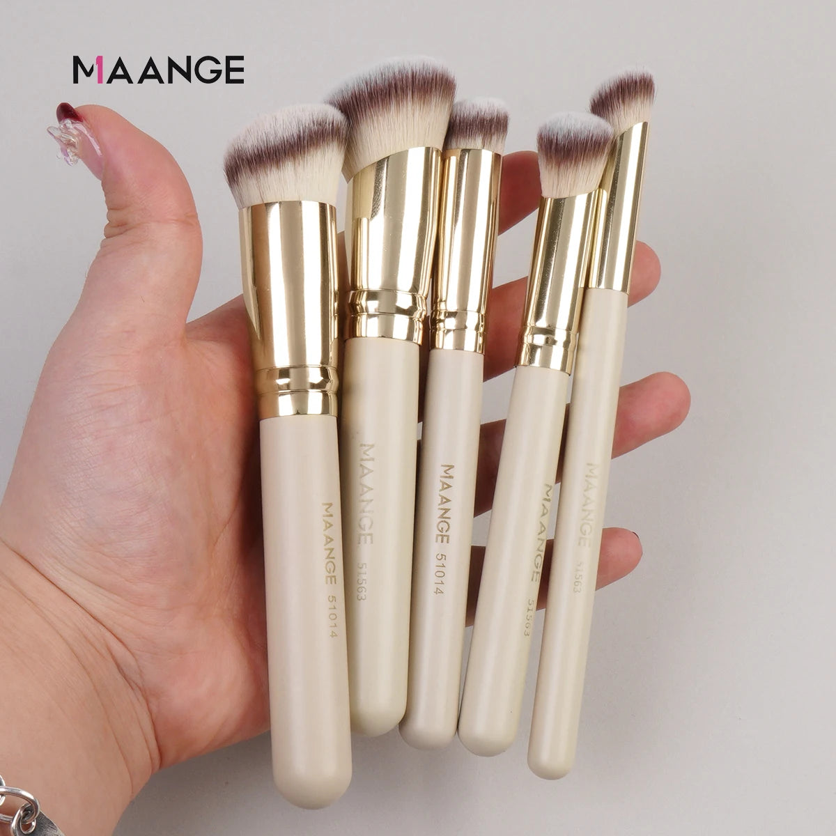 MAANGE 5 Pcs Makeup Brushes Powder Blusher Brush Foundation Makeup Brush Contour Brush Portable For Travel Valentine's Day Gift