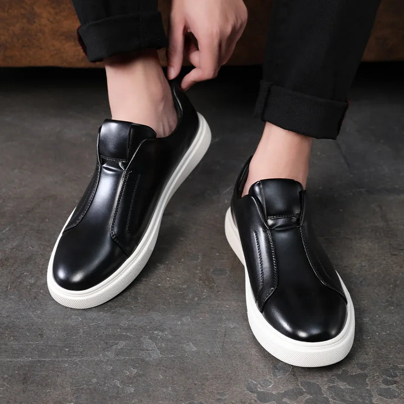Fashion Men's Skateboard Shoes Sneakers Men Casual Slip-on Leather Loafers Flats