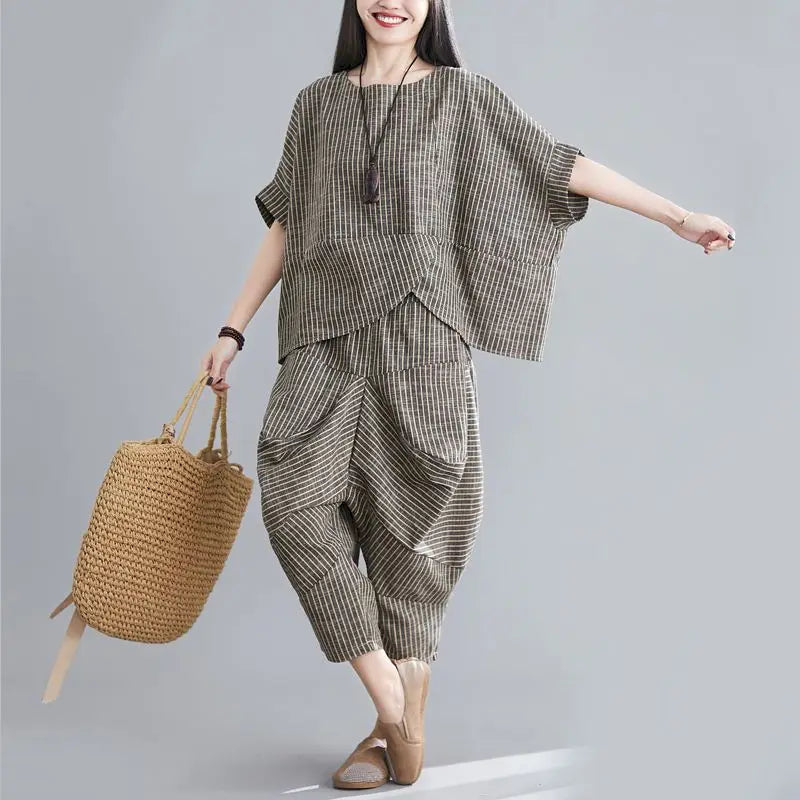 Summer New Women's Suits RETRO Art Stripe Short Sleeve T-shirt Loose Top Women's Knickerbockers Casual Pants Two Piece Sets