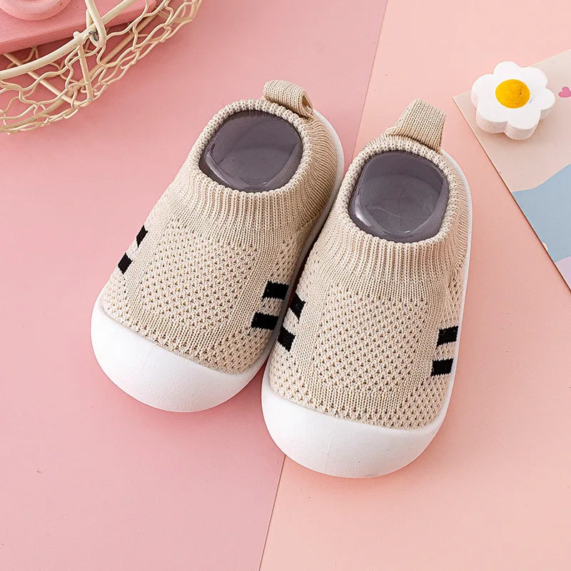 Classic Baby Toddler Shoes, Baby Shoes for Children Aged 1-3 Years Old, Boys and Girls, Spring and Autumn Shoes and Socks