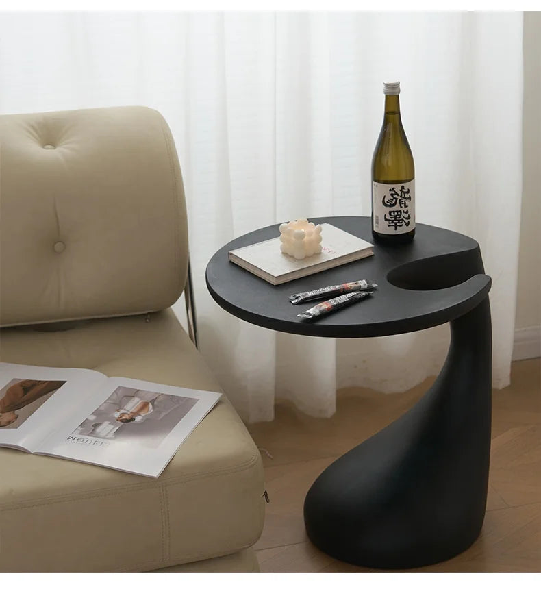 Realife Light Luxury High-end Creative Bedside Table Shelf Sofa Edge Table Living Room Mobile Black Minimalist Coffee Table 2025