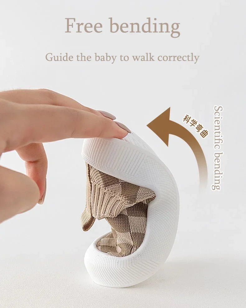 Baby shoes with soft soles, baby walking shoes, versatile, breathable, non slip sports shoes, spring and autumn new fashionable