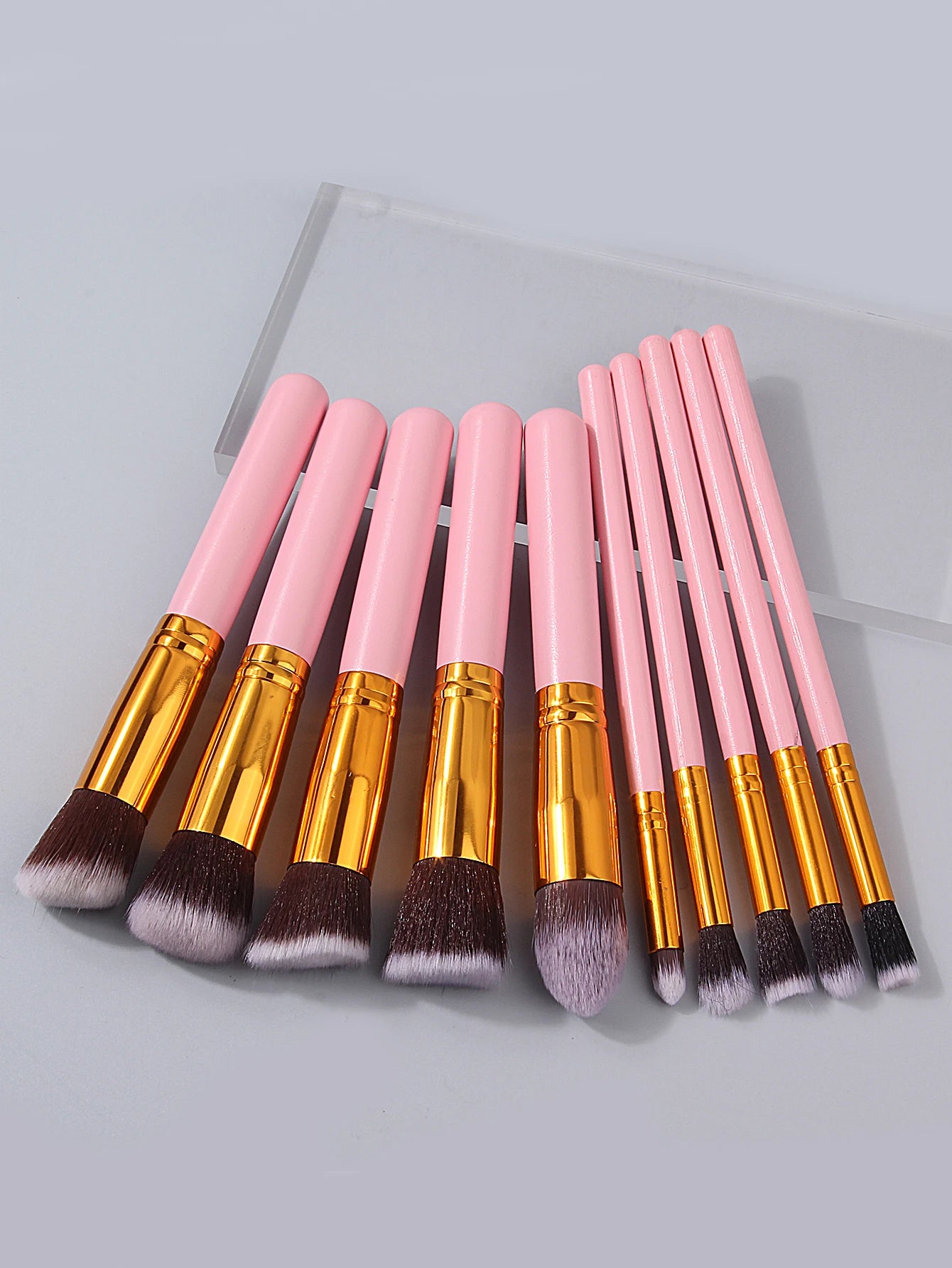 6/10/19PCS Pink beauty Set includes a makeup brush set, a toiletry set, a dry and wet dual-purpose beauty egg, and a powder puff