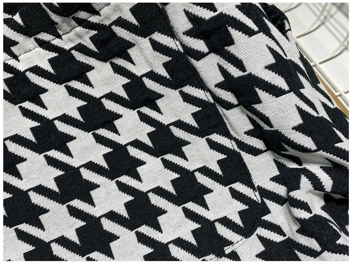 2024 New Summer Trend Casual Loose and Breathable Quick Drying Drawstring Elastic Waist Thousand Bird Grid Shorts for Men