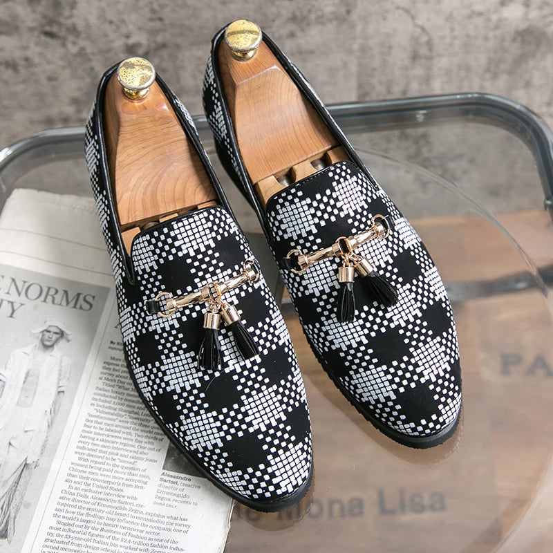 Gentleman Patent Leather Wedding Party Dress Shoes Designer Male Grid Pattern Tassels Formal Footwear Sapatos Tenis Masculino