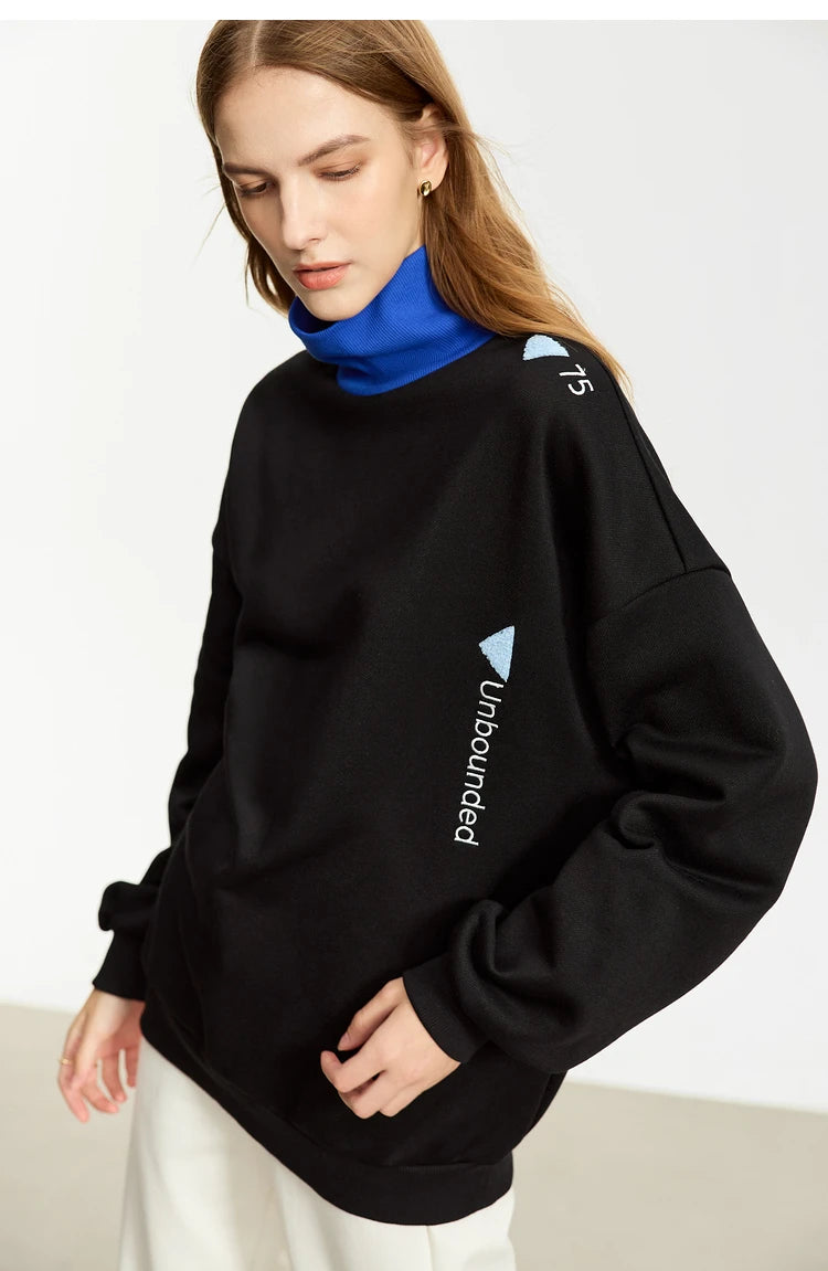 AMII Minimalist Preppy Style Embroidery Sweatshirt Women 2024 Autumn Lazy Loose Spliced Turtleneck Velvet Pullovers 12333011