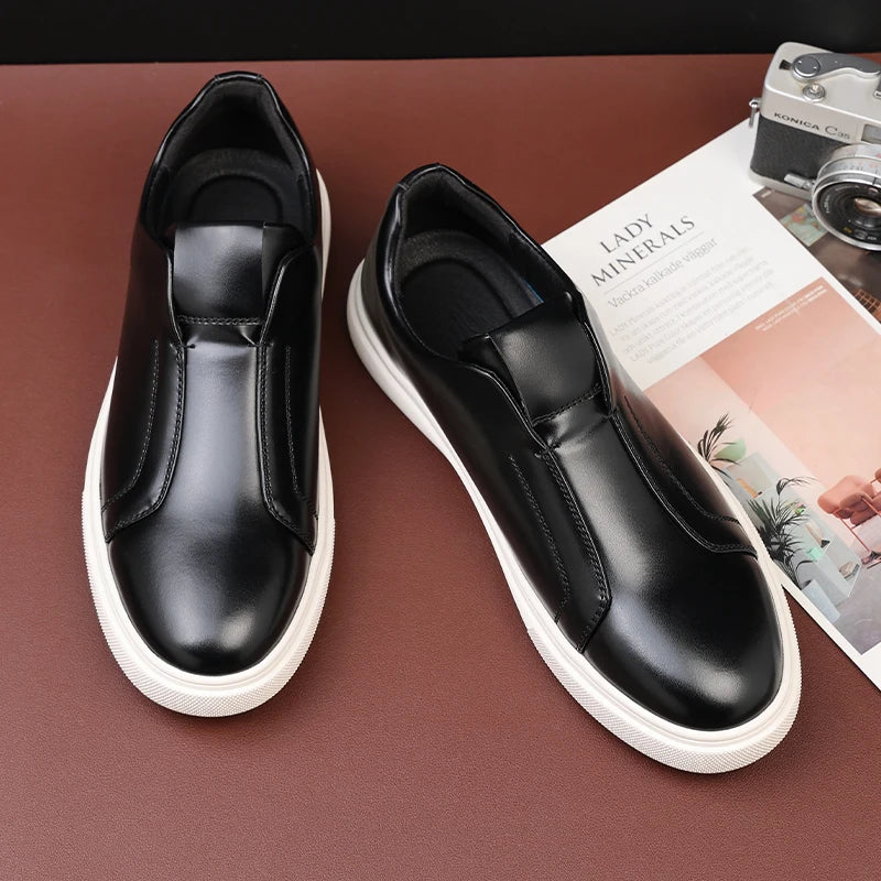 Fashion Men's Skateboard Shoes Sneakers Men Casual Slip-on Leather Loafers Flats