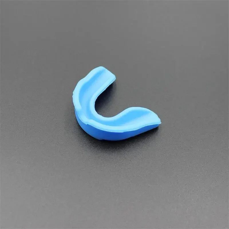 Professional Silica Gel Mouth Guard for Sports, Teeth Protector for Kids and Adults Ideal for Basketball Rugby Boxing and Karate