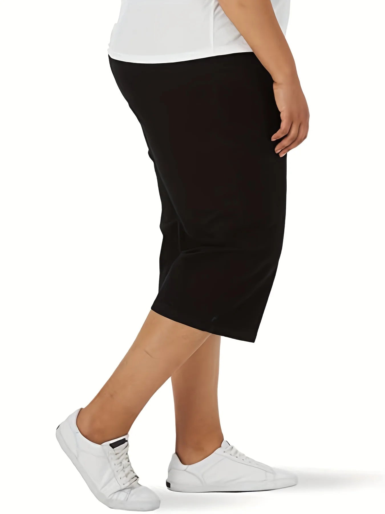 New plus-size women's knitted fabric high-grade pocket design solid color tight casual seven-cent pants in the summer of 2024