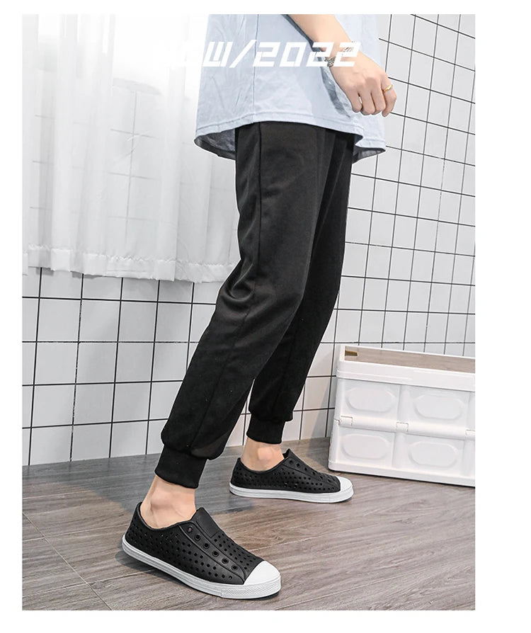 New Beach Sandals Men's Anti slip Hole Sandals Work Shoes Summer Garden Shoes Water Shoes Soft and Comfortable Outdoor Shoes