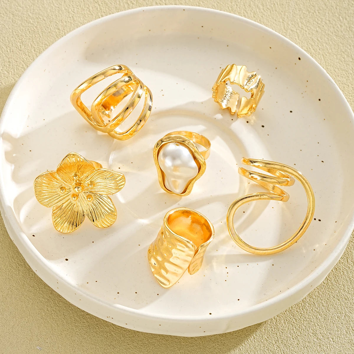 6Pcs/Set Fashion Imitation Pearl Flower Rings For Women Irregular Exaggerated Gold Color Line Rings Set New Female Jewelry Gifts