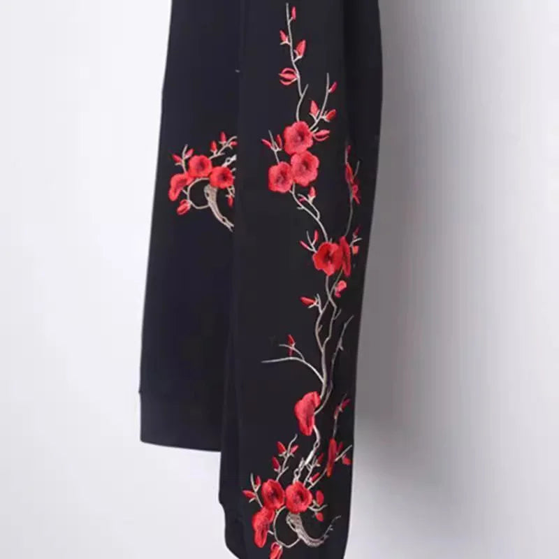Plum Blossom Floral Embroidery Men Crew Neck Long Sleeve Sweatshirt Oriental Style Casual Pulllovers