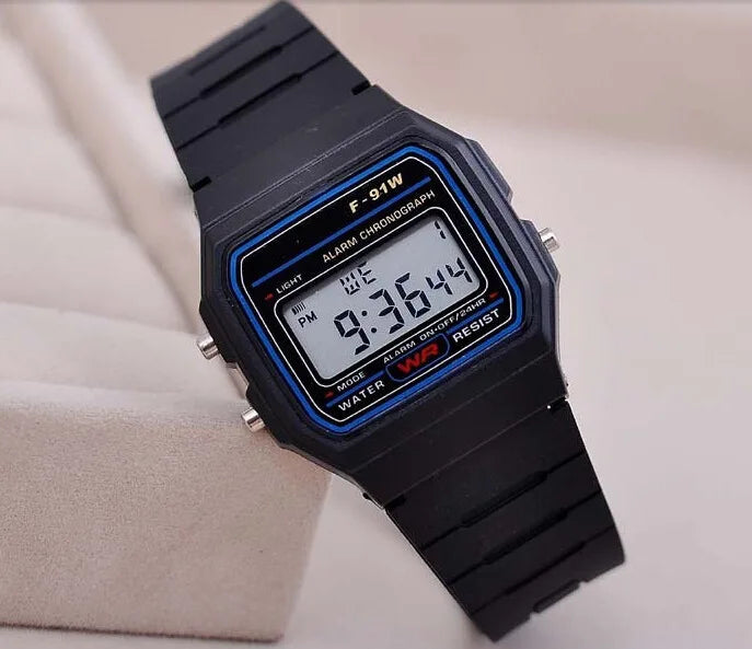Luxury Ladies Wristwatches Relojes Para Mujer Retro Square Electronic Watches Digital Display Women Men Watch Rose Gold Silver