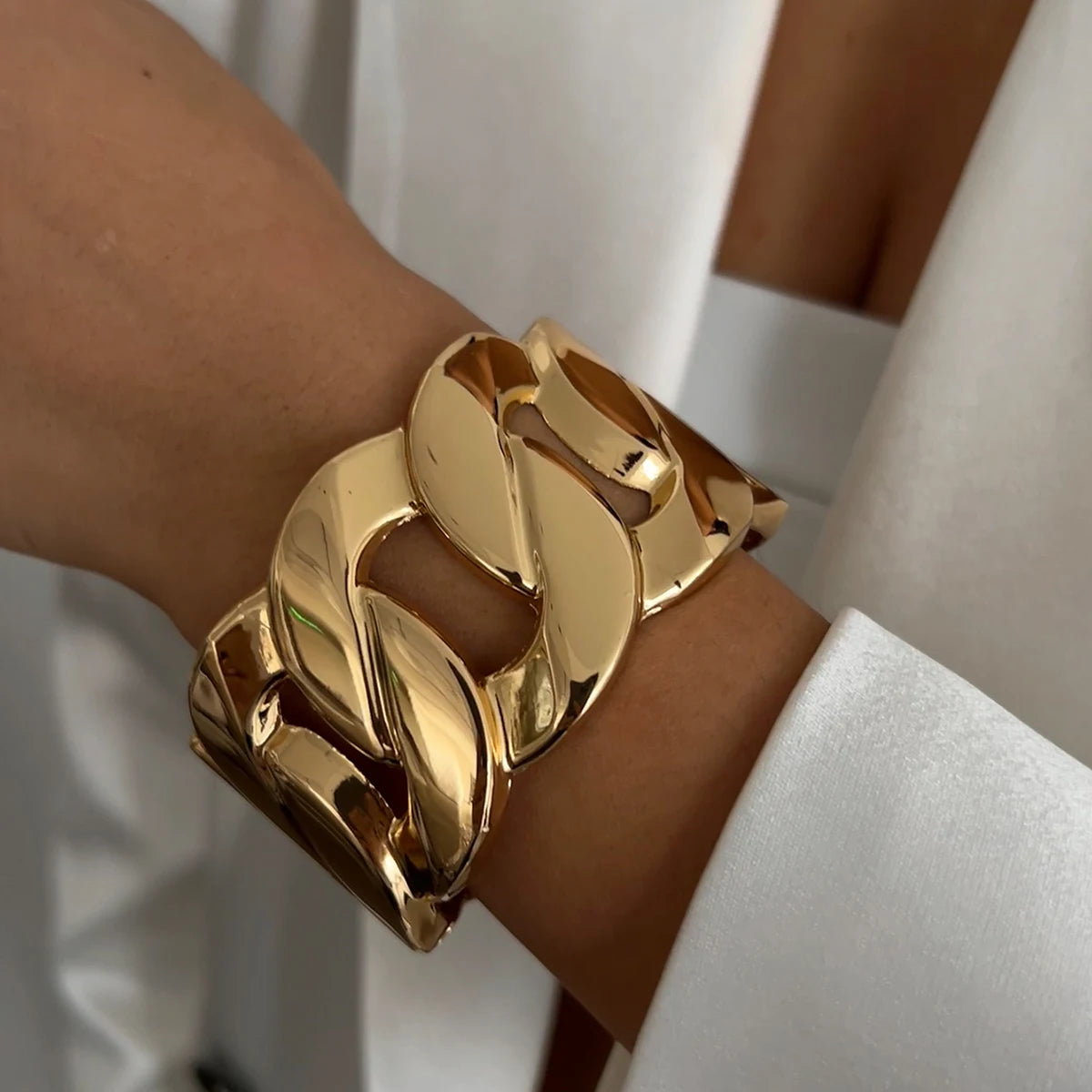 SHIXIN Exaggerated Smooth Gold Color Wide Chain Spring Bangle for Women Hip Hop Metal Geometric Cuff Bracelet Unisex Men Jewelry