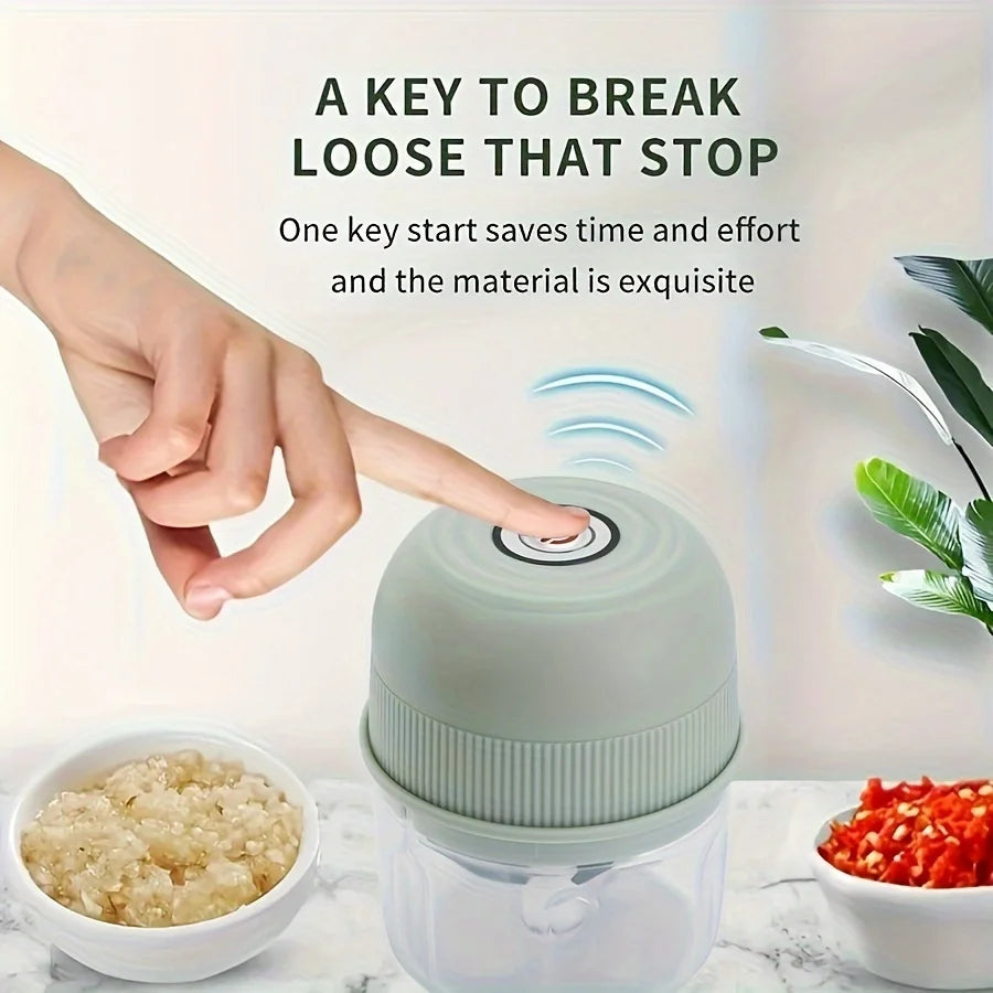 250ml Electric Mini Garlic Chopper USB Meat Grinder Garlic Crusher Sturdy Ginger and Vegetable Crusher with Safety Switch,