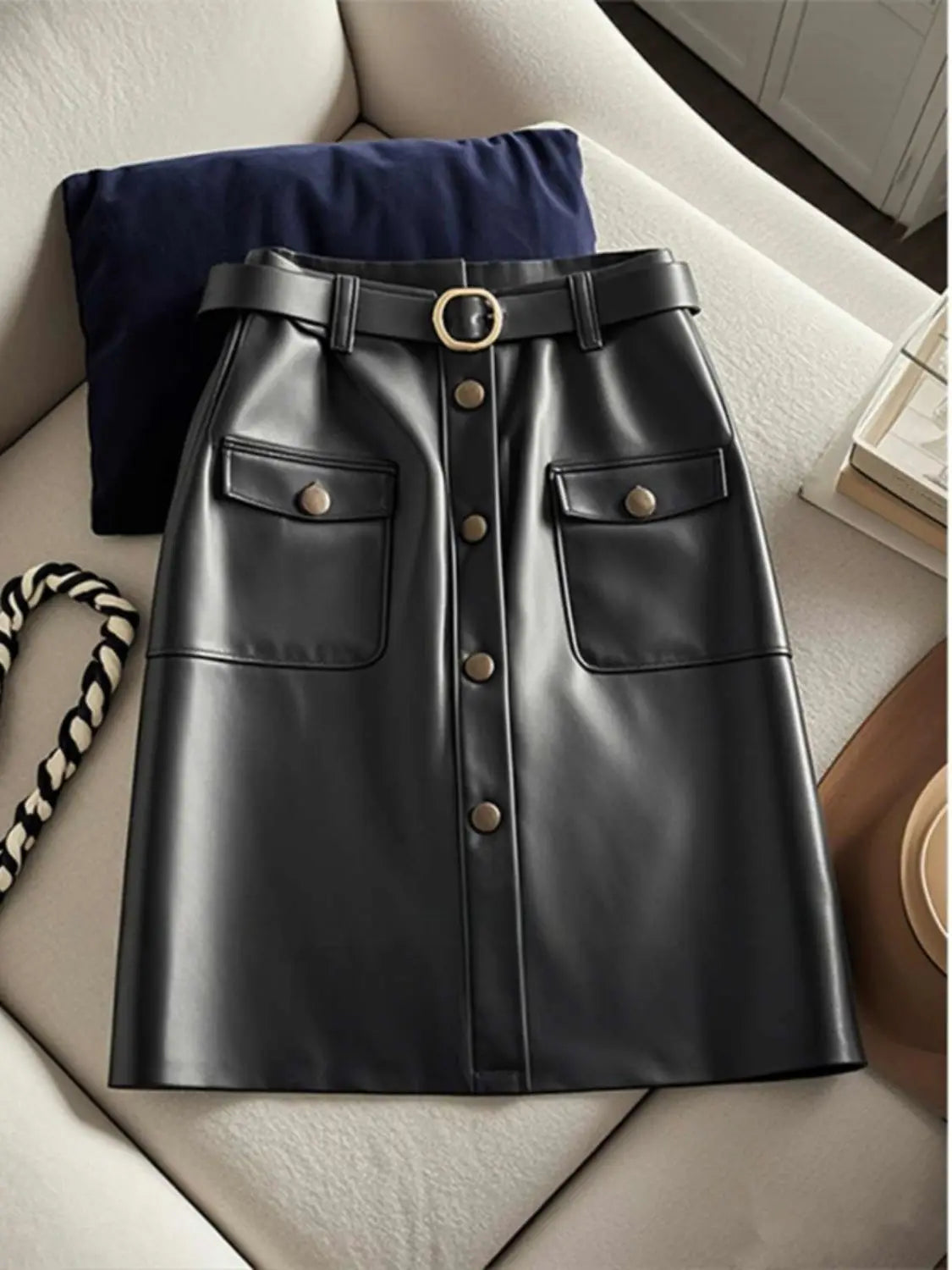 2024 autumn new high-end and super good-looking A-line skirt, fashionable and high-end wine red leather  black skirt