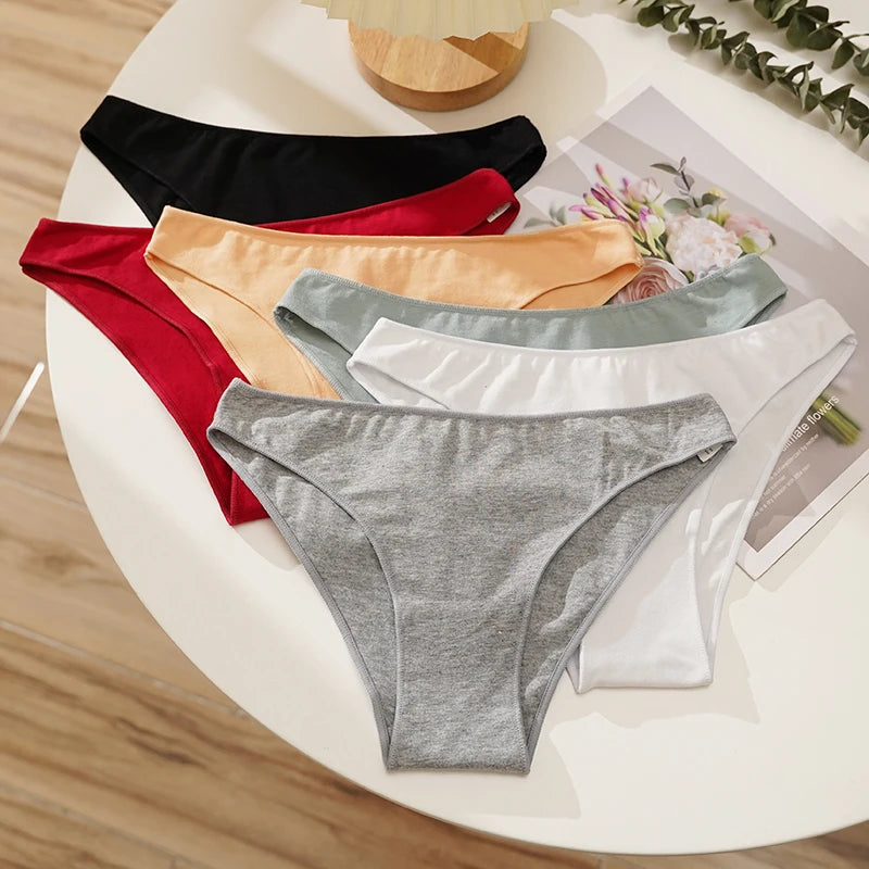 Meet'r Comfortable Cotton Underwear for Women Breathable Low Waist Panties, Seamless Lingerie Oversize Yoga Shorts