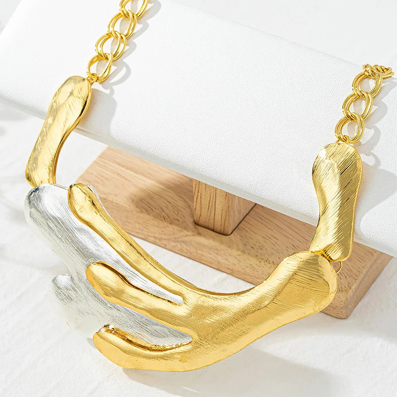 Exaggerated Claw Necklace Collarbone Chain Pendant Women Girls Gifts Fashion Jewelry Hot Sale Party Gift 2025 New