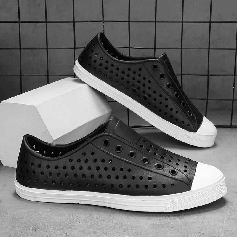 New Beach Sandals Men's Anti slip Hole Sandals Work Shoes Summer Garden Shoes Water Shoes Soft and Comfortable Outdoor Shoes