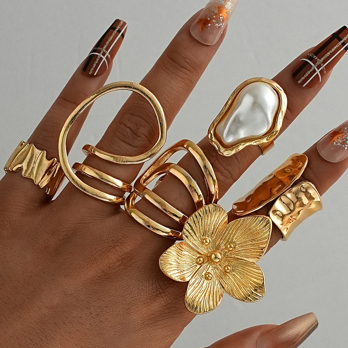6Pcs/Set Fashion Imitation Pearl Flower Rings For Women Irregular Exaggerated Gold Color Line Rings Set New Female Jewelry Gifts