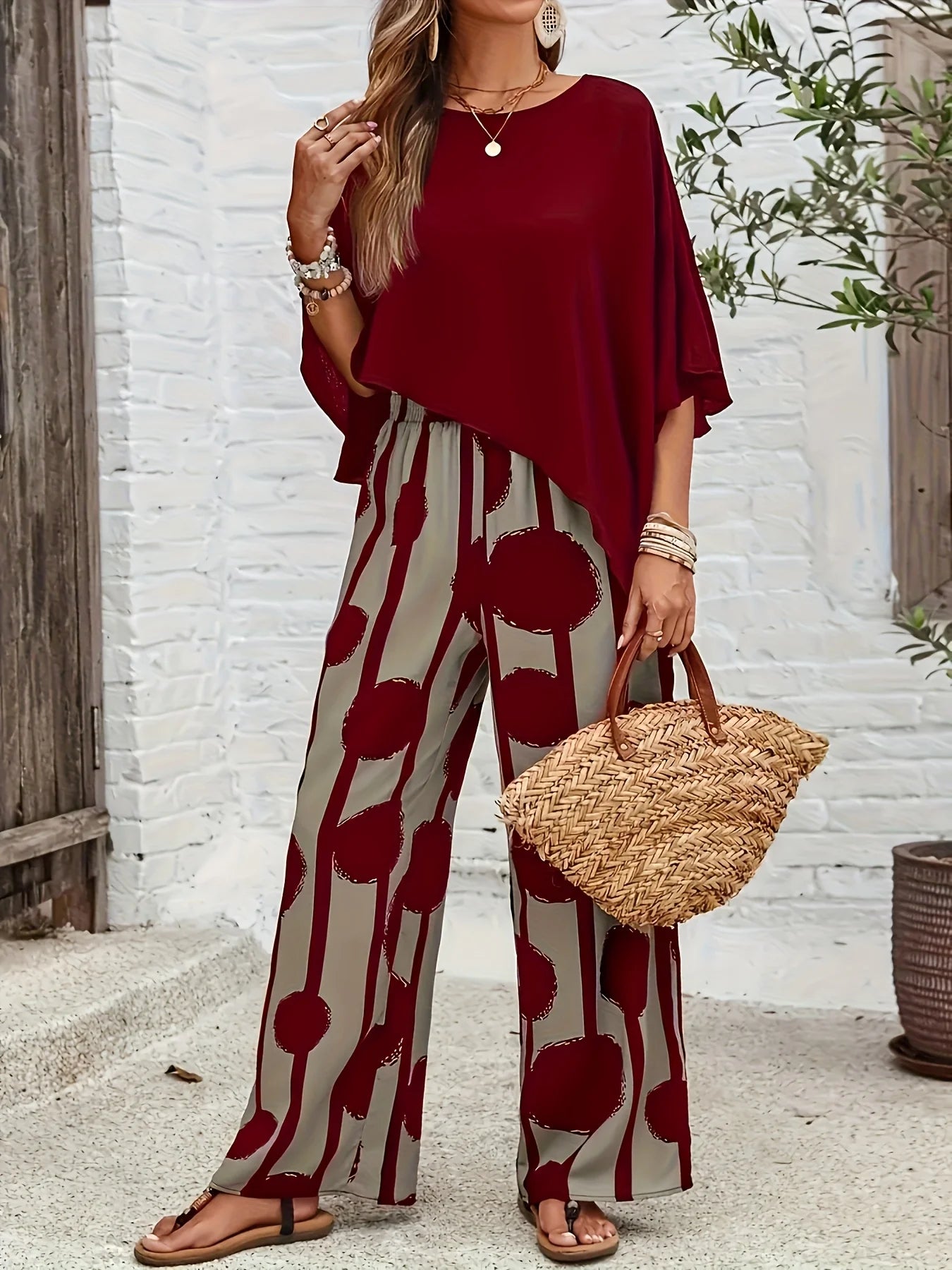 Women's casual plus size suits Spring and summer suits Round neck Geometric pattern Bat short sleeve top and straight pants Wome