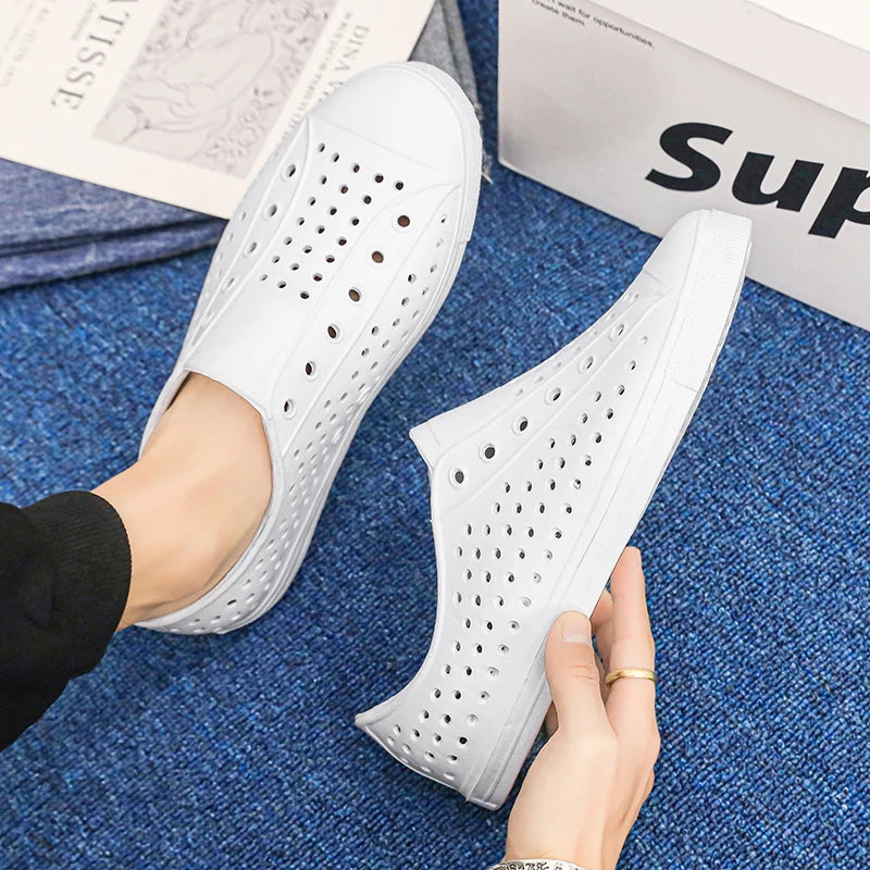 New Beach Sandals Men's Anti slip Hole Sandals Work Shoes Summer Garden Shoes Water Shoes Soft and Comfortable Outdoor Shoes