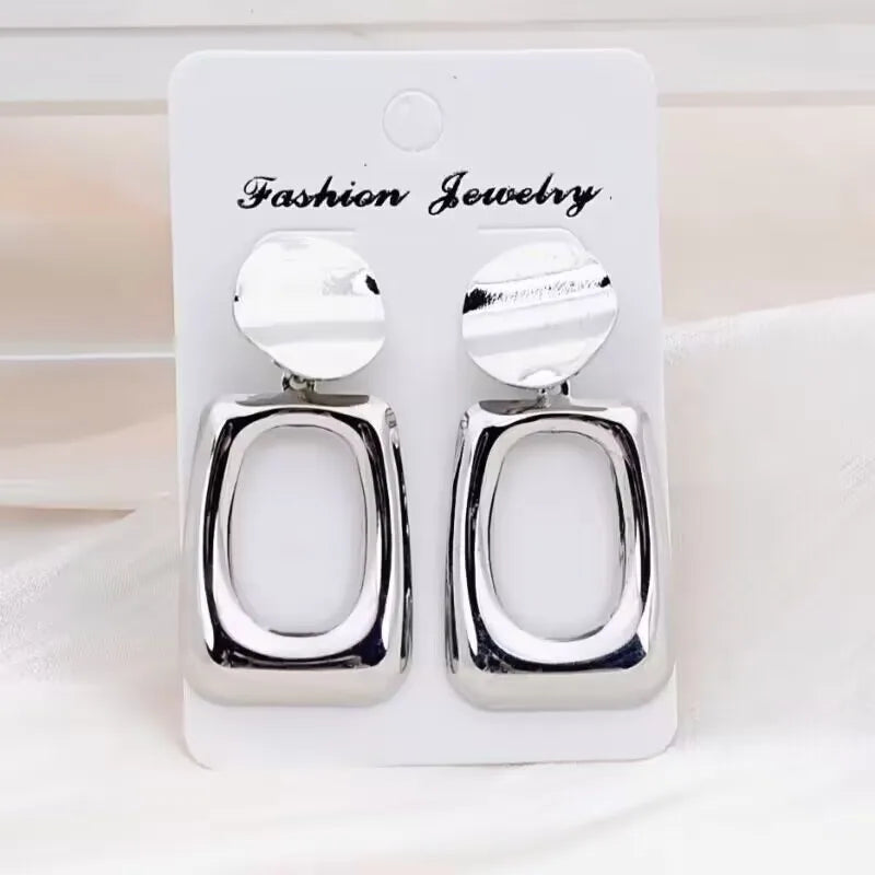 European Exaggerate Metal Statement Earrings for Women Vintage Fashion Round Star Leaf Irregular Geometry Long Earrings Jewelry