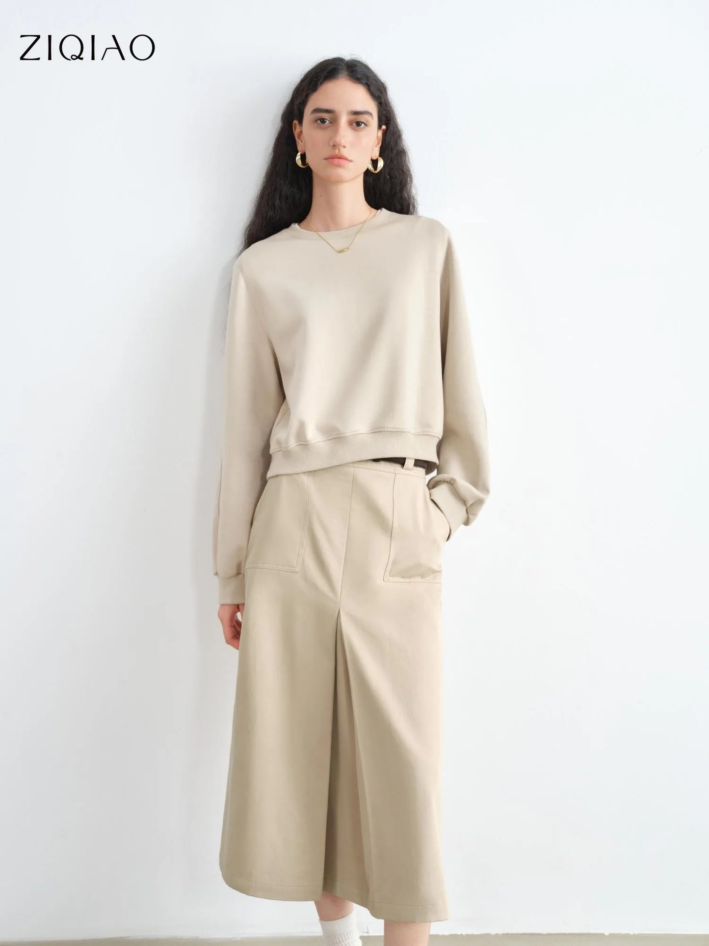 ZIQIAO Autumn 2025 Women's Round Neck Pullover Sweatshirt - Korean Style Loose Fit Casual Solid Color Daily Wear Basic Top