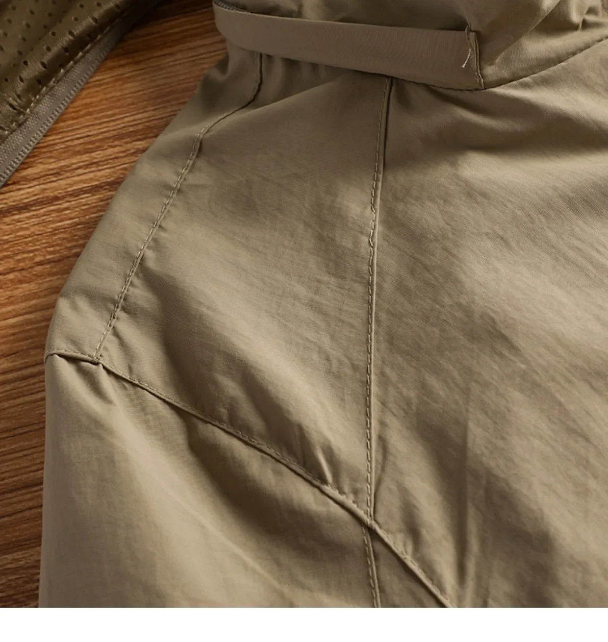 Men's Jacket Spring and Autumn Three Proof Fashion Casual Loose Hooded Professional Outdoor Windproof Windbreaker Coat