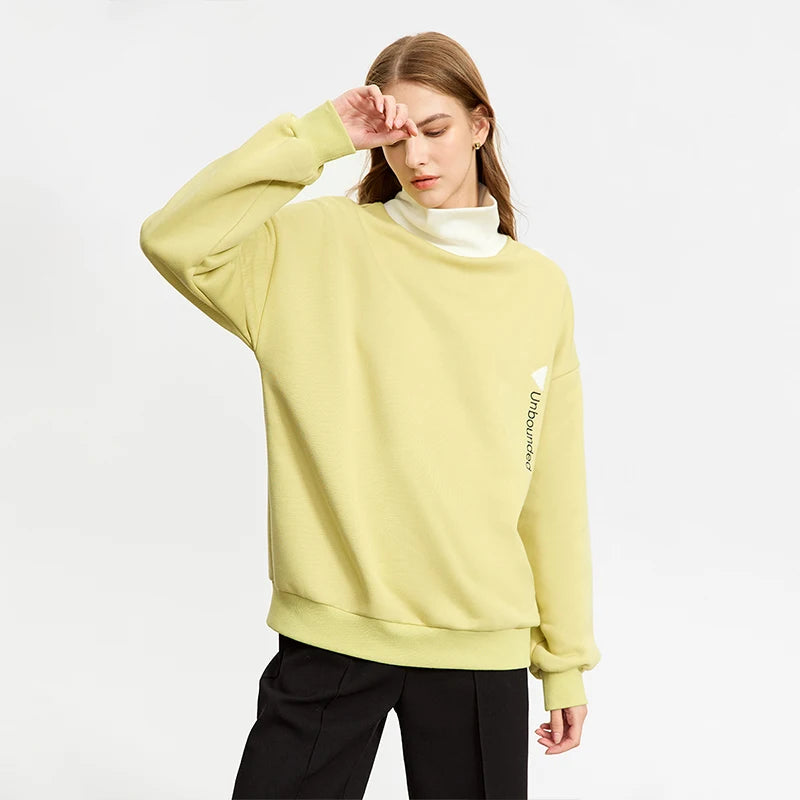 AMII Minimalist Preppy Style Embroidery Sweatshirt Women 2024 Autumn Lazy Loose Spliced Turtleneck Velvet Pullovers 12333011