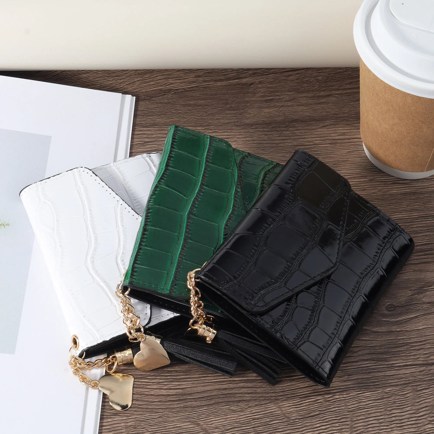 Fashionable metal heart-shaped and tassel decorated small wallet coin pocket small wallet three fold women's wallet mini, women'